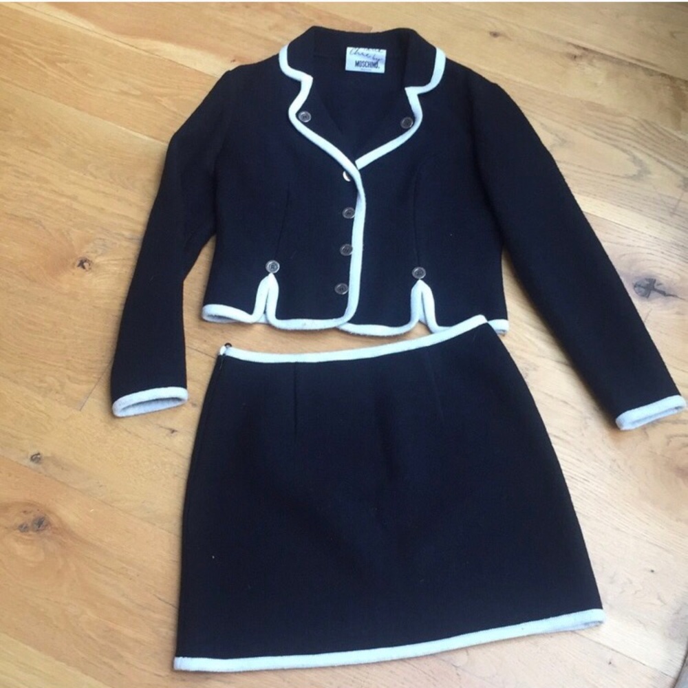 💯% Virgin Wool Moschino Skirt Suit in Excellent